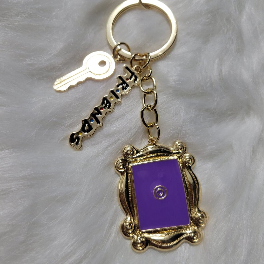 FRIENDS Keychain - Picture 4 of 5
